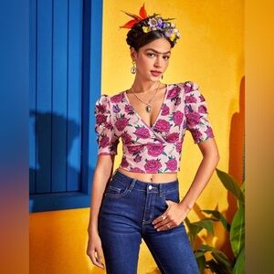 Frida Kahlo X SHEIN Top Floral Butterfly Print Puff Pink Sleeve Crop Tee L M NWT